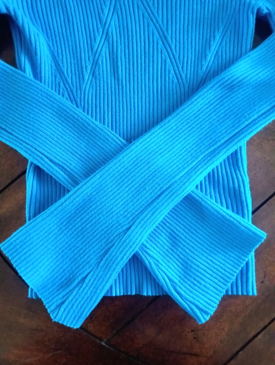 Pink Rose Vibrant Blue Long-Sleeve Ribbed Texture Top Sweetheart Neckline Size S - Picture 6 of 8